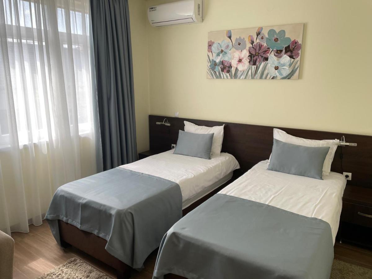Santa Villa & Restaurant Σρέμσκα Μιτρόβιτσα Εξωτερικό φωτογραφία